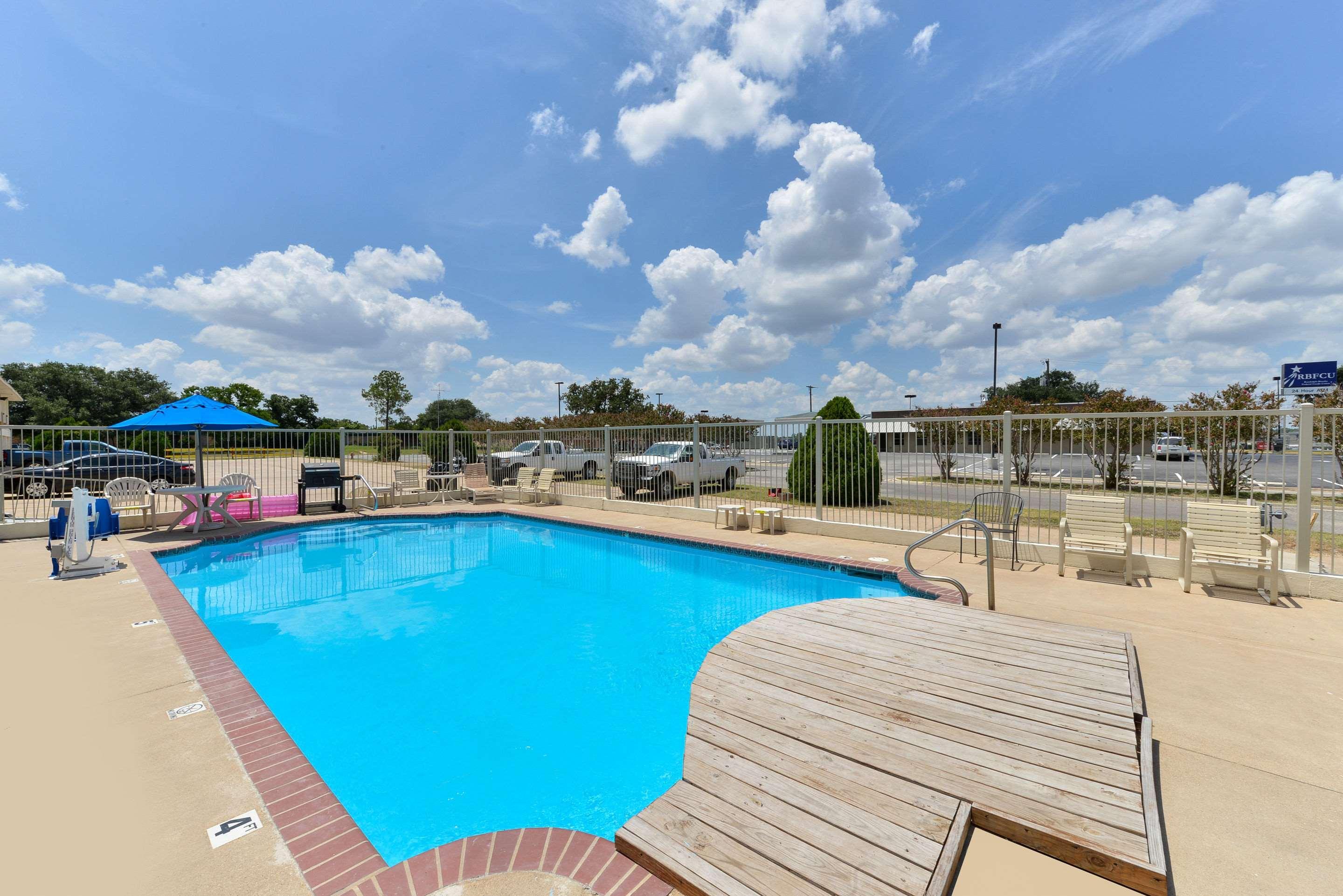 Quality Inn Gonzales Zewnętrze zdjęcie
